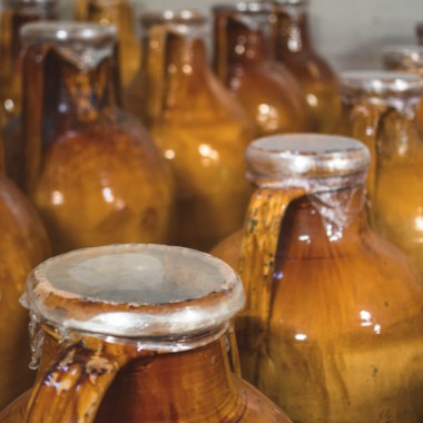 Affinamento in capasoni di Primitivo di Manduria